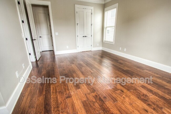 Photo - 3125 Hazelton Dr