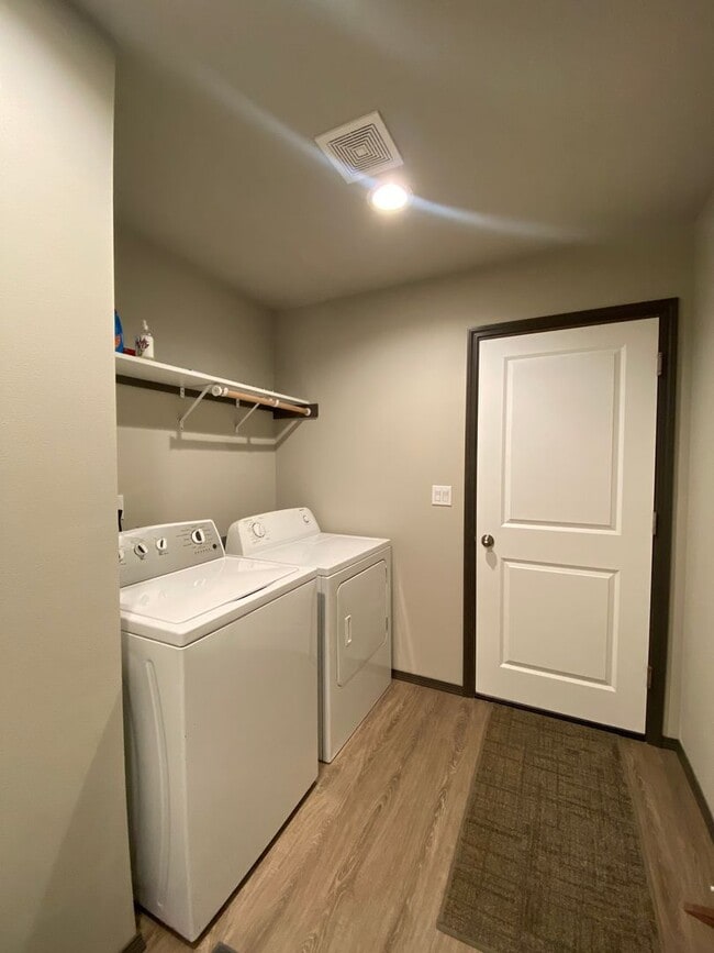 Photo - Beautiful 3 Bed/2 Bath Home and Half off the Rent on Move In!