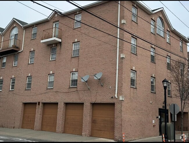 Building Photo - 401 Bergenline Ave Unit 13 Rental