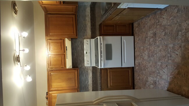 Photo - 469 Bramblewood Ln