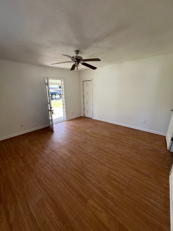 Photo - 424 Maple St