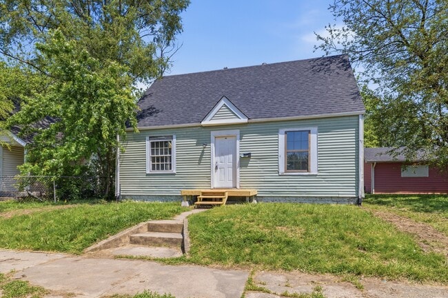 Photo - 2442 Morton St