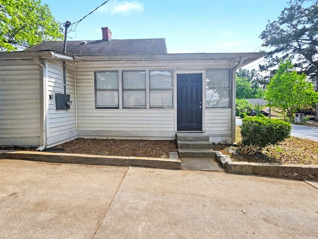 Photo - 1272 Allene Ave SW