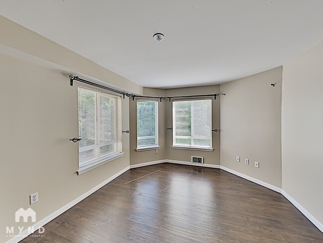 Photo - 2530 15th Ave W Unidad 501