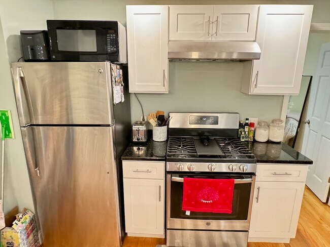 Photo - 17 Sycamore Ter Unit 2