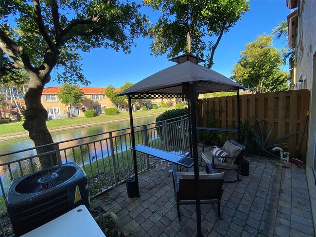 Photo - 4961 Windward Way