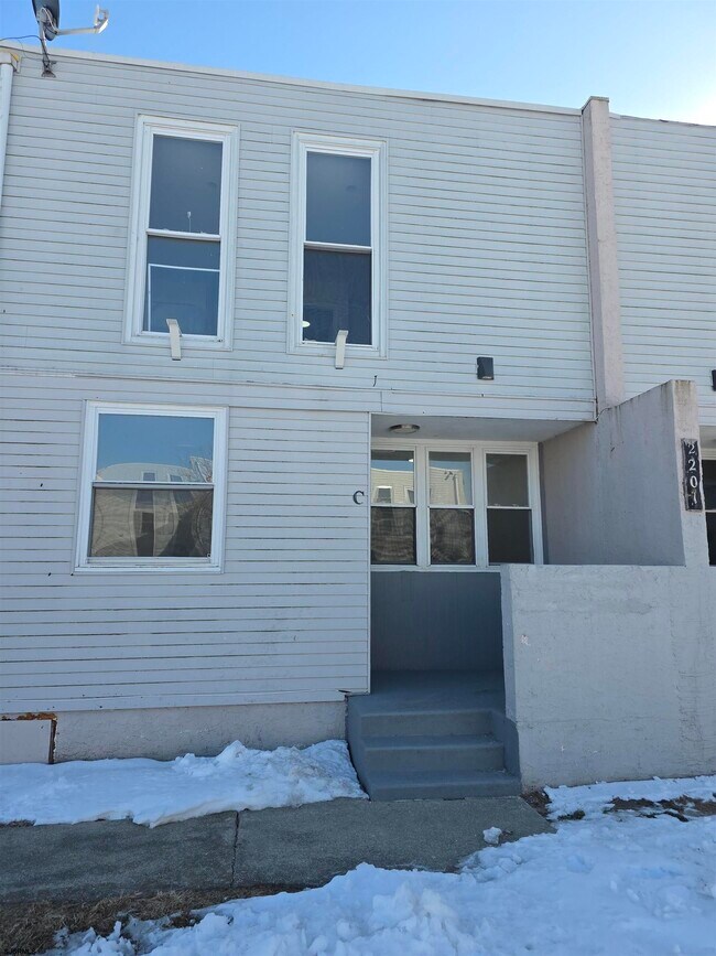 2201 Murray Ave Unidad C