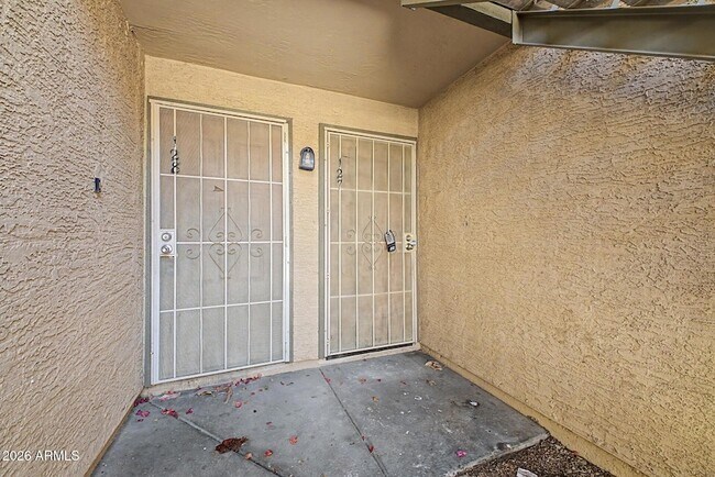 5236 W Peoria Ave Unit 127