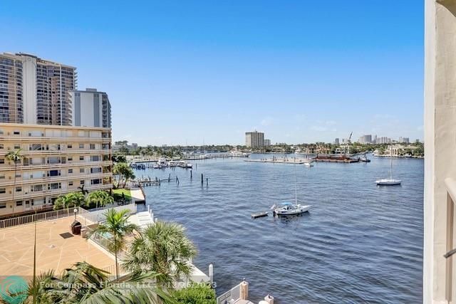 Photo - 101 N Birch Rd