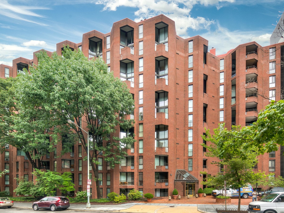 Photo - 1099 22nd St NW Condo