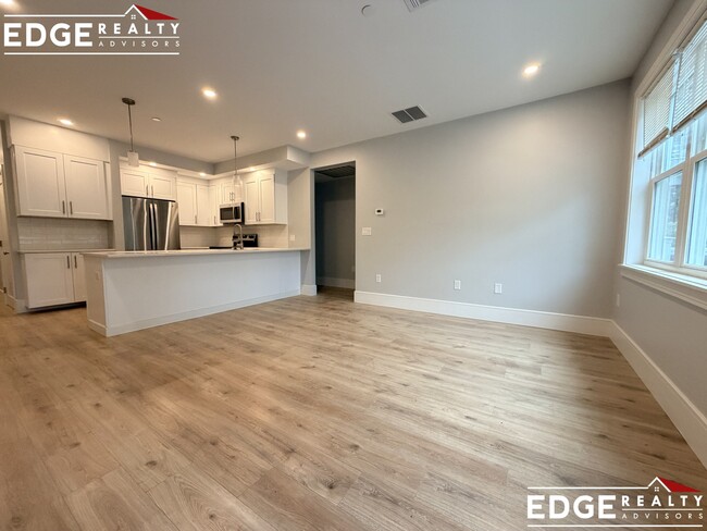 Photo - 124 Kenrick St Unit 8