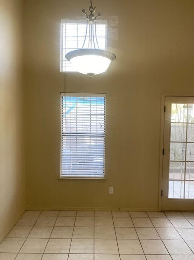 Photo - Cute townhome conveniently located in Nort...