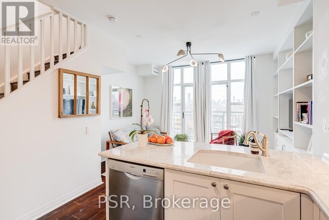 Photo - 901 Queen St W Unit 602