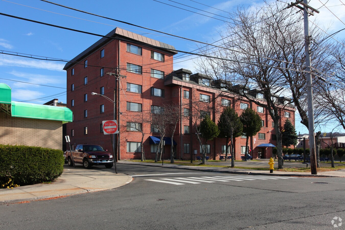 Riverview Apartments - Riverview Apartments