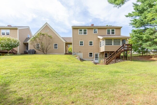 Photo - 246 Winding Pond Rd