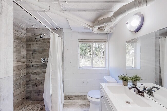 Photo - 1395 Stoneham Ct