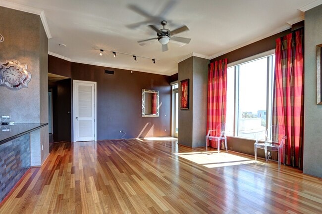 Photo - 360 E Desert Inn Rd Unit 403