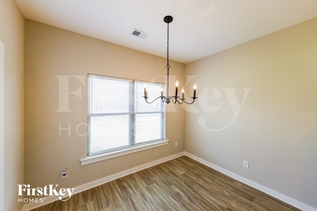 Photo - 254 Lakewood Ln