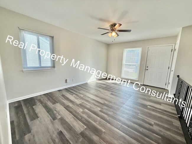 Photo - 3 Bedroom 2 Bath Overland Park Duplex Now Available!