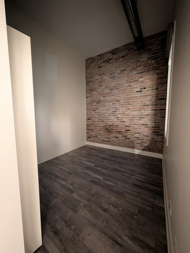 Photo - 1914 N Milwaukee Ave Unidad 203L