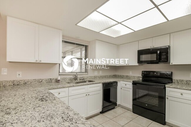 Photo - 3 Bedroom Pet-Friendly Home in Kissimmee, FL with Main Street Renewal