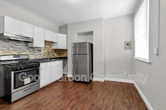 Building Photo - 1073 Grant St Unit 25