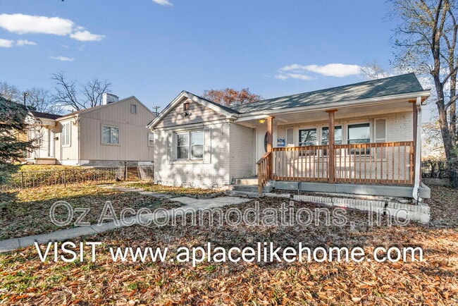 Photo - 2936 Stewart Ave