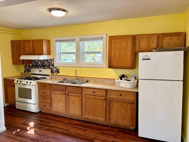 Photo - Check Out This 3-Bed/1.5-Bath House in Blu...