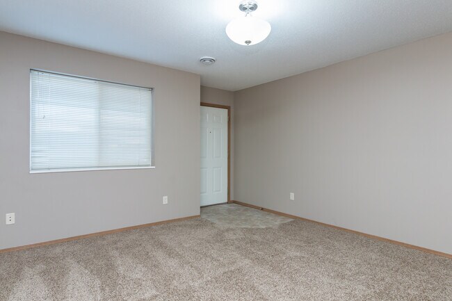 Saddle Creek Townhomes