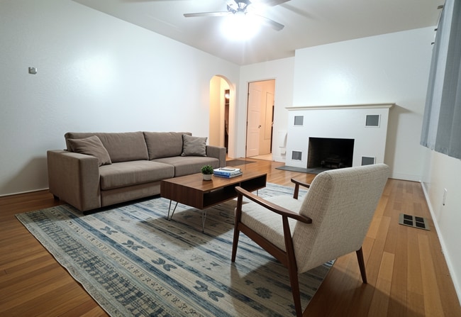 Photo - 1904 Lead Ave SE