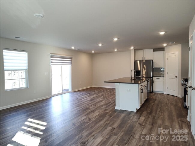 Photo - 3247 Crawford Ave