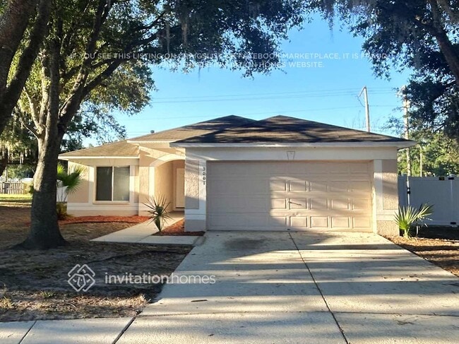Building Photo - 3001 Summer House Dr