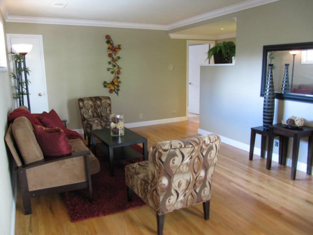 Photo - 131 Hawthorne Ave Unidad E