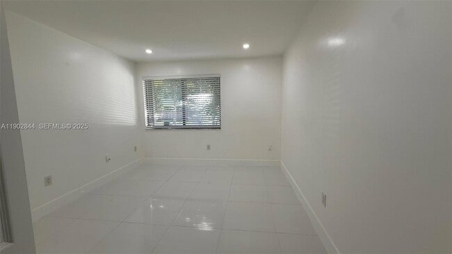 Photo - 17010 SW 93rd Ave