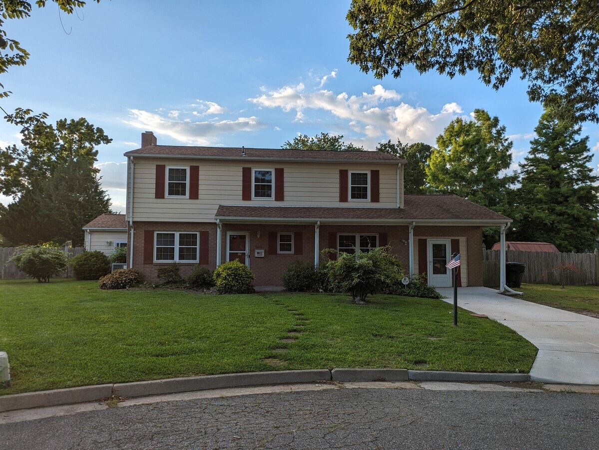 Photo - 200 Green Springs Ct