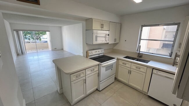 Building Photo - 7745 SW 86th St Unit D221