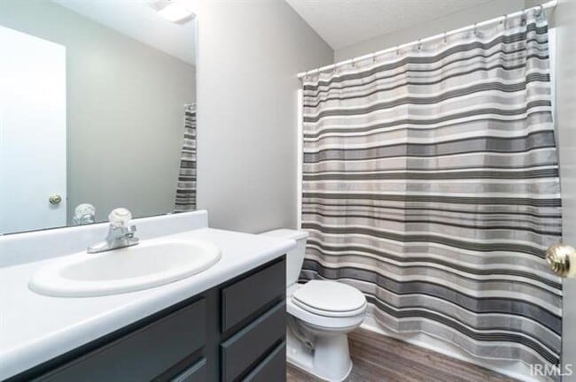 Photo - 1128 W Hornbeam Cir