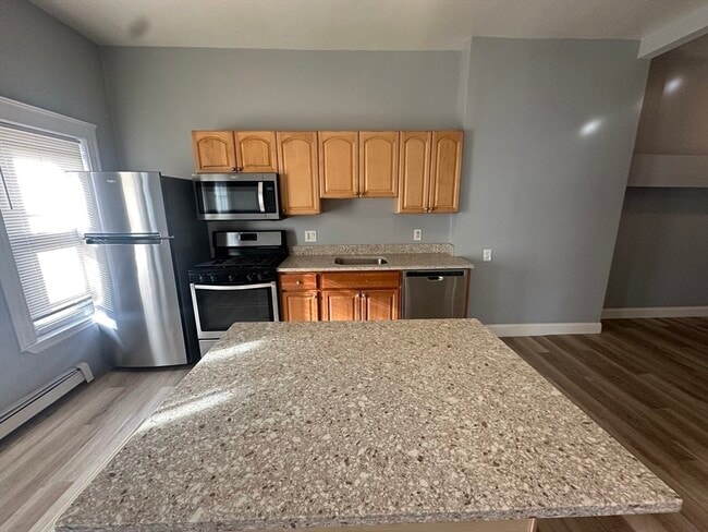 Photo - 118 Gladstone St Unit B