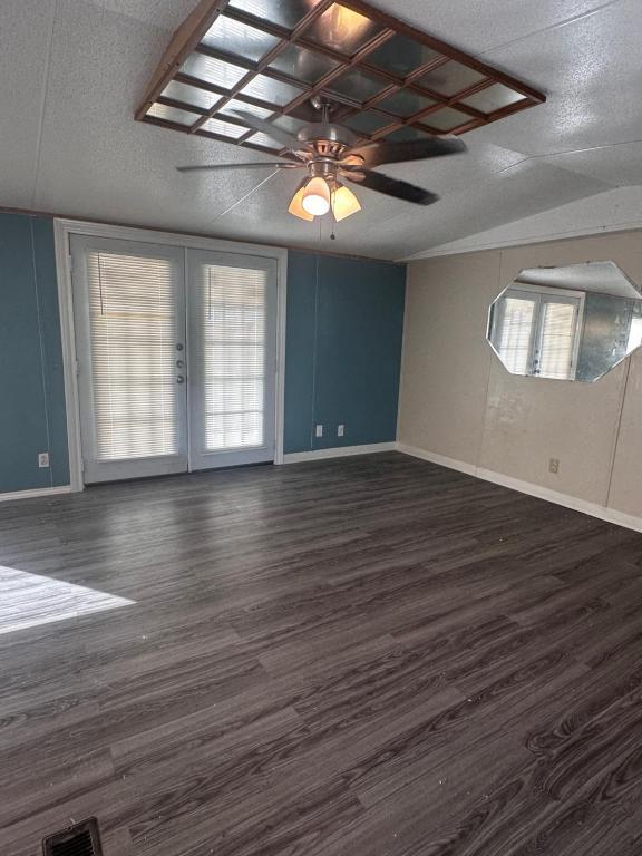 Photo - 2709 Xalapa St