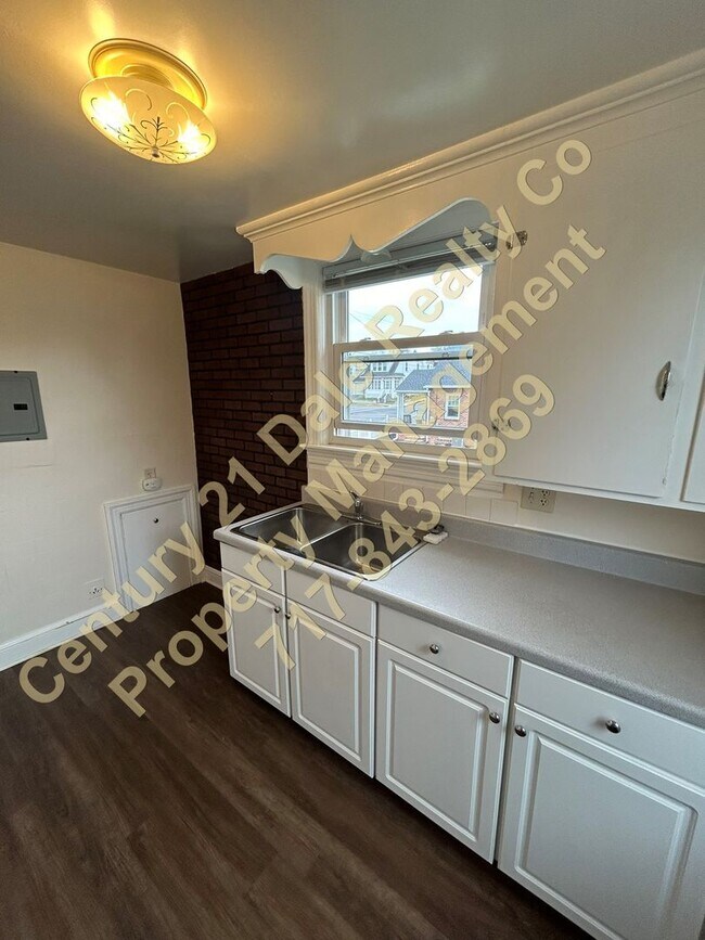 Photo - Adams St. 220 S. Unit 2nd Floor Rear