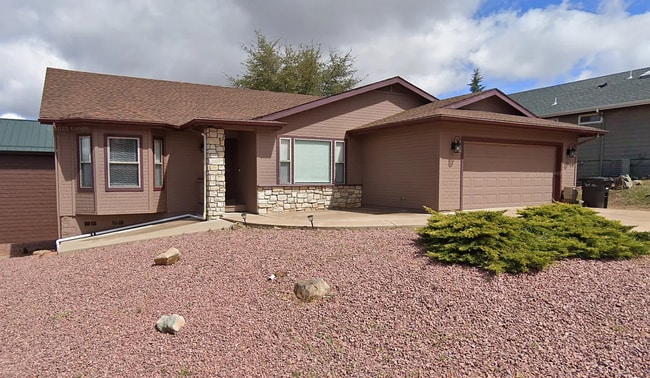 Building Photo - Furnished - Executive 3 bed / 3 bath Home with Huge Bonus/Game Room