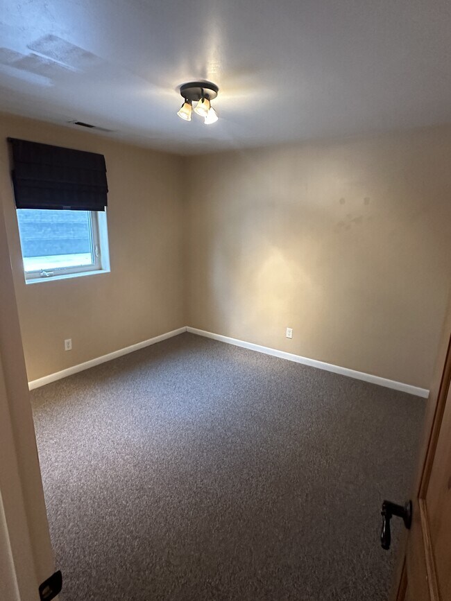 Photo - 208 E 200 S House