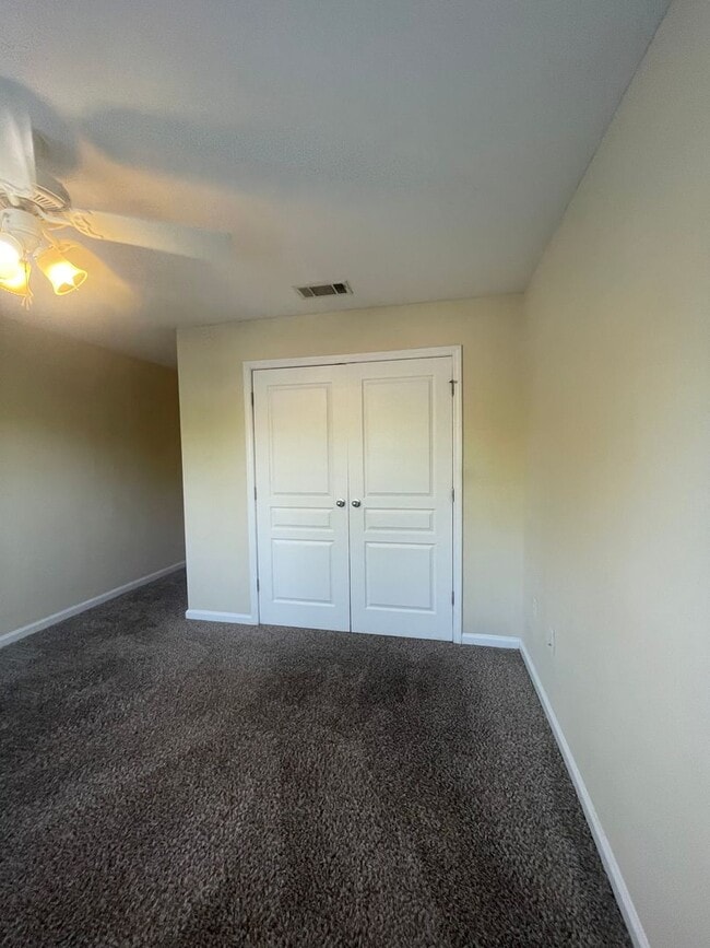 Photo - 17-1713 J&amp;S Unit 17-1713 - B