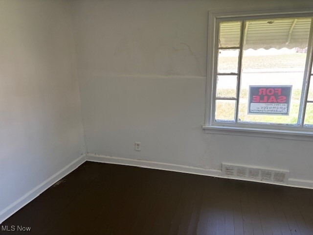 Photo - 1368 Cherry Ave NE