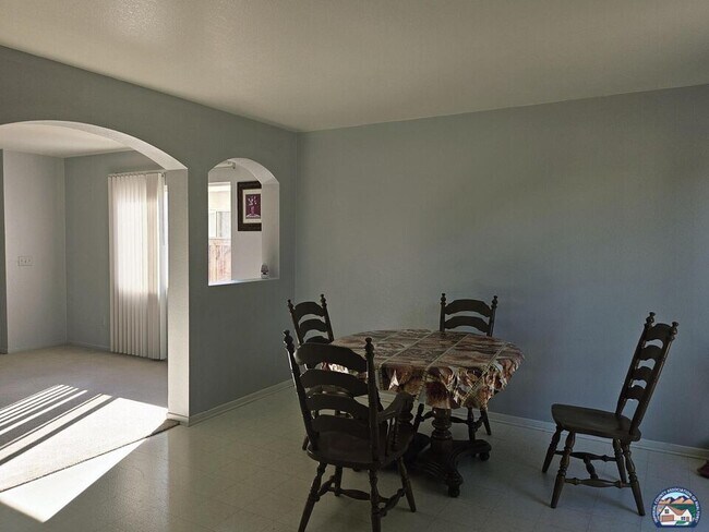 Photo - 1481 Rodeo Dr