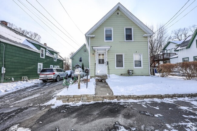 Building Photo - 128 Winter St Rental