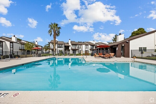 Building Photo - SUN HOLLOW Rental