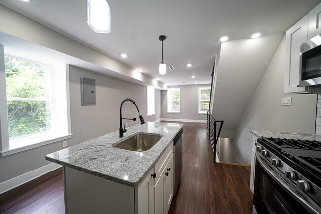 Building Photo - 334 Church Rd Unit 2