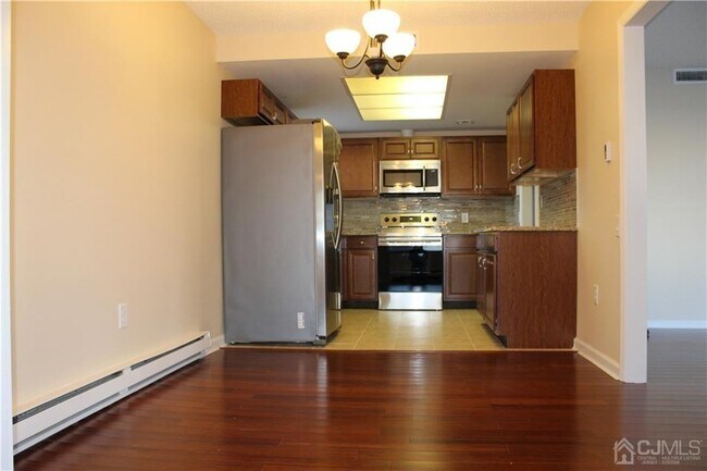 Photo - 309 Sharon Way Unit B