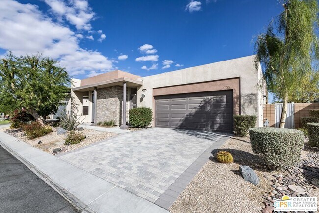 Photo - 684 Bliss Way